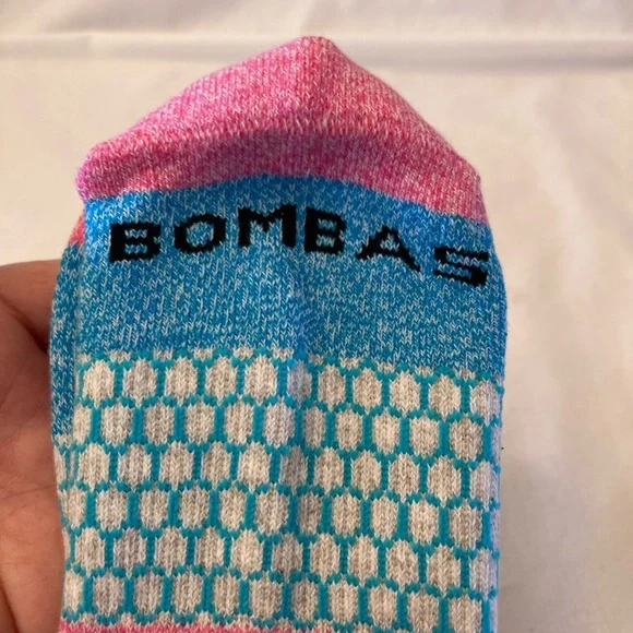 Bombas Women’s Ankle Socks Pink, Teal and Gray Size Small New - Picture 2 of 5